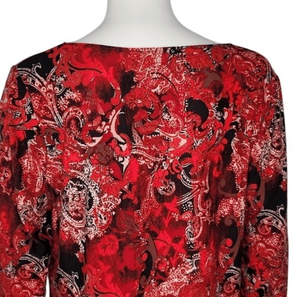 Dressbarn Red Print Ruched‎ Front Top - Picture 7 of 10